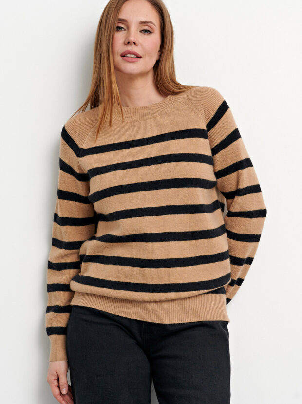 fine joyce f322 15120 sand black Бежевый черный Джемпер женский