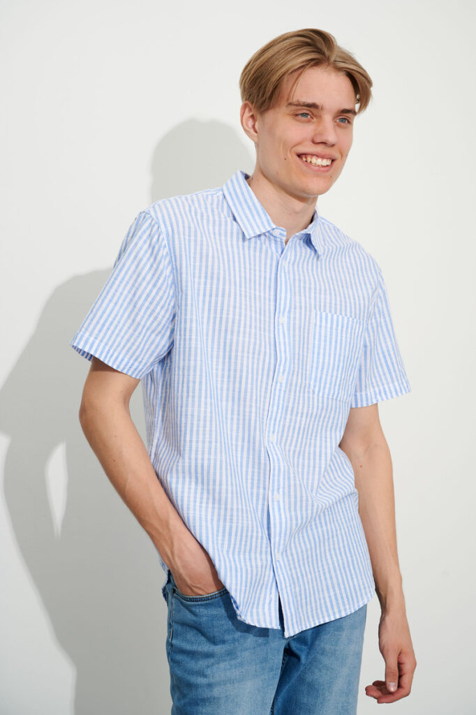 рубашка мужская светло-синяя 1