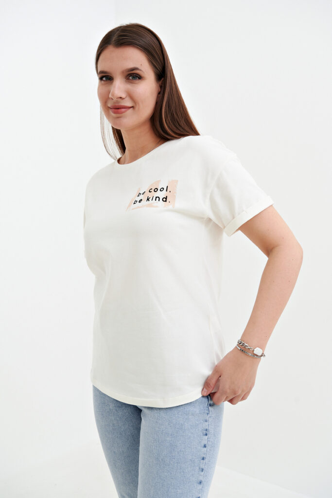 футболка женская молочная 4