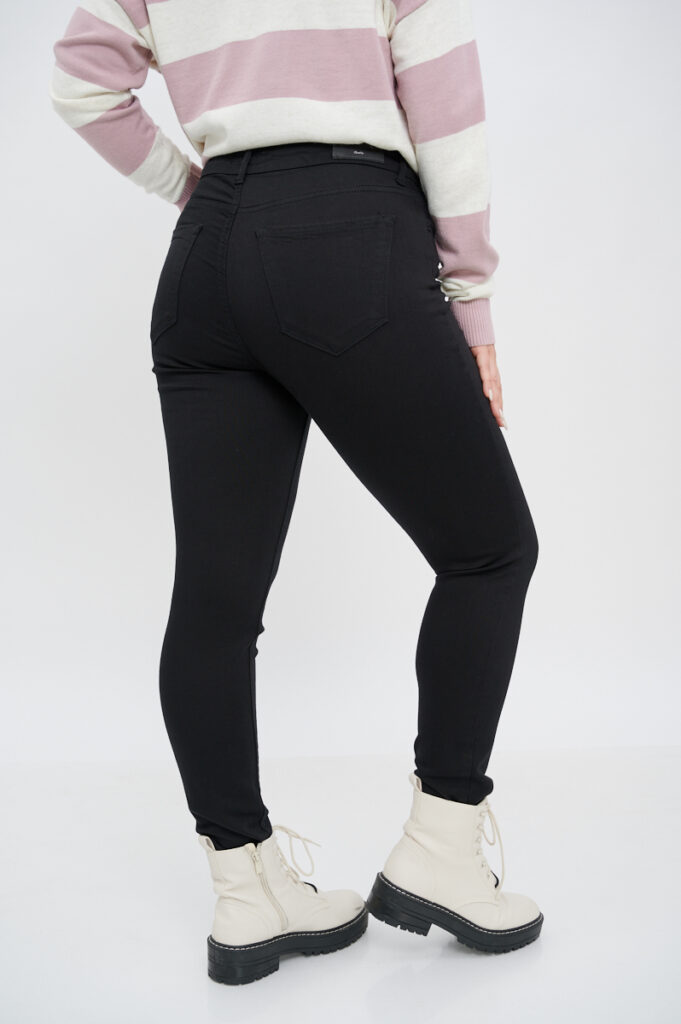 джинсы женские черные 4